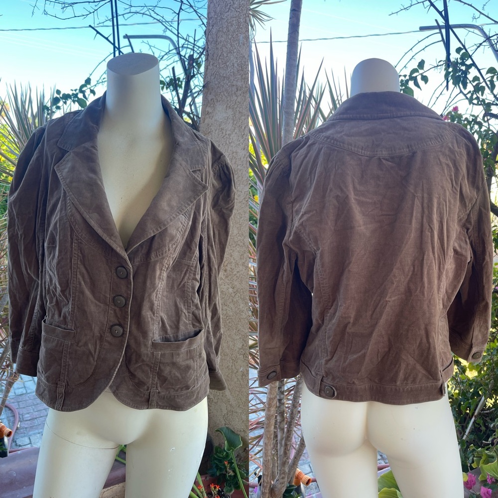 Bisou Bisou Courduroy Short Blazer LARGE